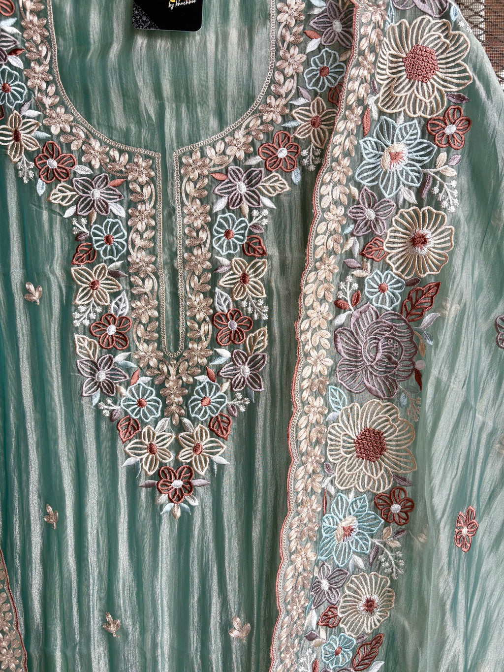 Wrinkled Tissue Parsi Suit