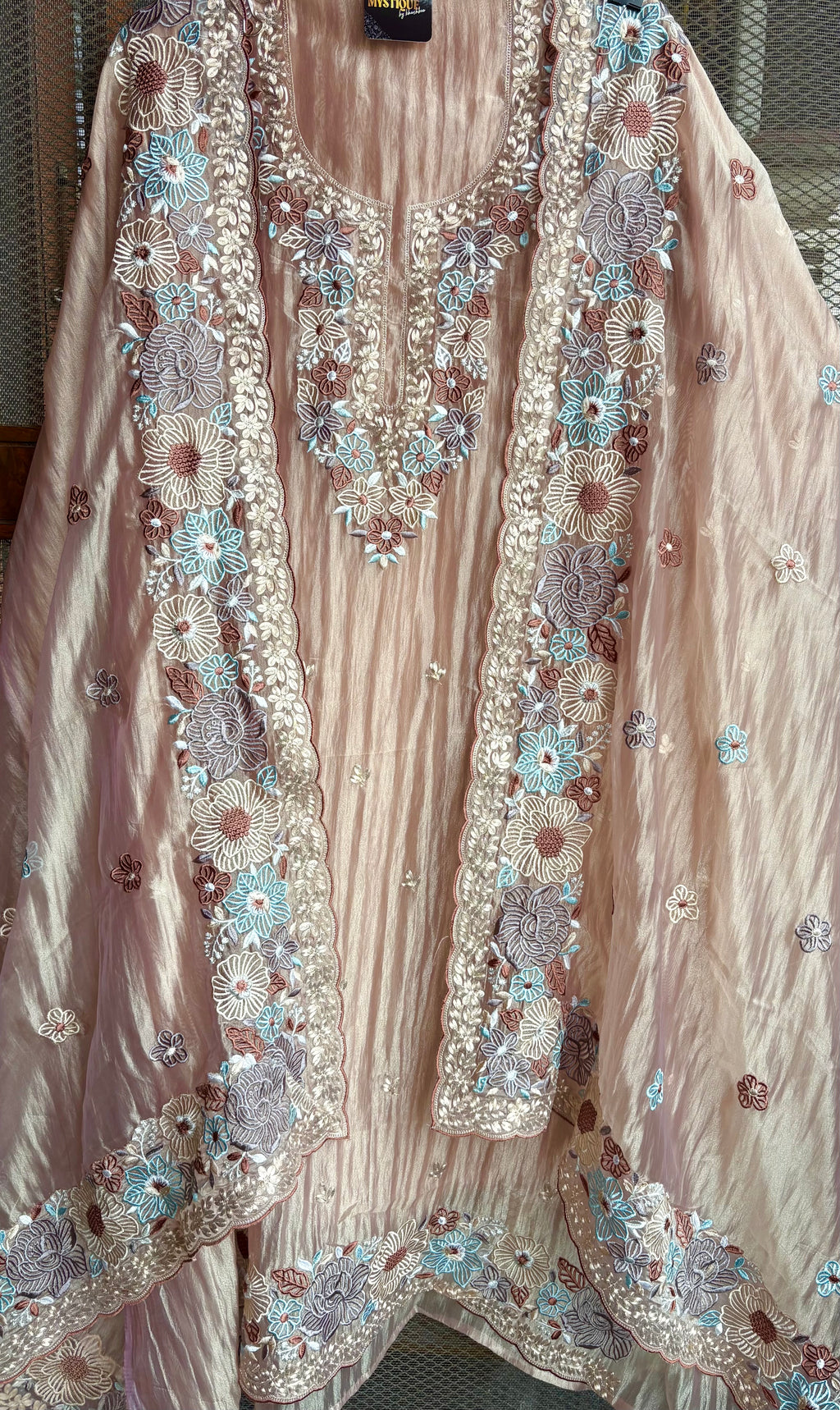Wrinkled Tissue Parsi Suit